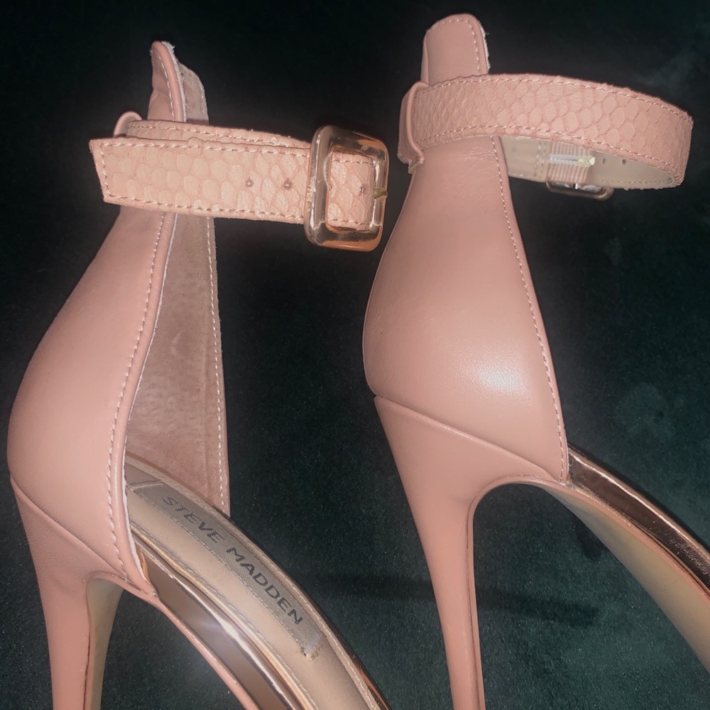 STEVE MADDEN ||| Light Pink Heels - Picture 2 of 3